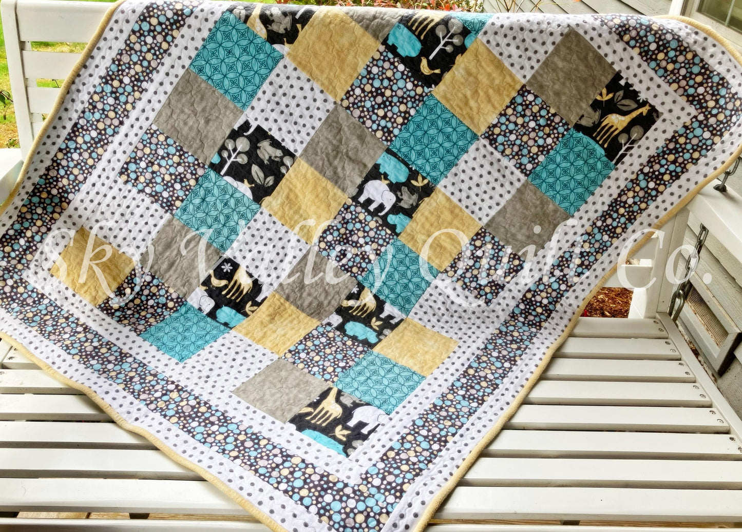 Precut traditional pieced Quilt kit ~ Michael Miller Zoology flannel