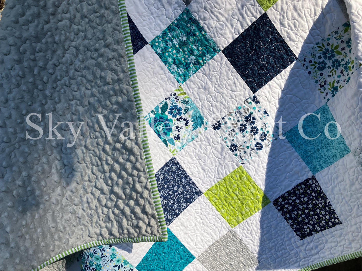 Precut traditional pieced Quilt kit ~ Benartex Among the wildflowers