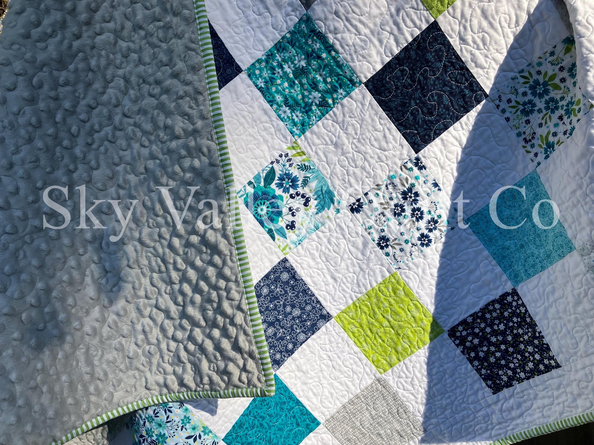 Precut traditional pieced Quilt kit ~ Benartex Among the wildflowers