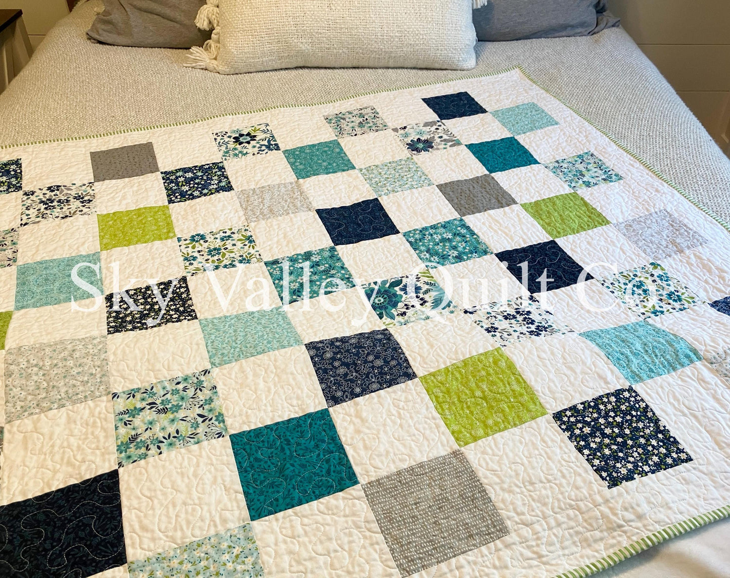 Precut traditional pieced Quilt kit ~ Benartex Among the wildflowers